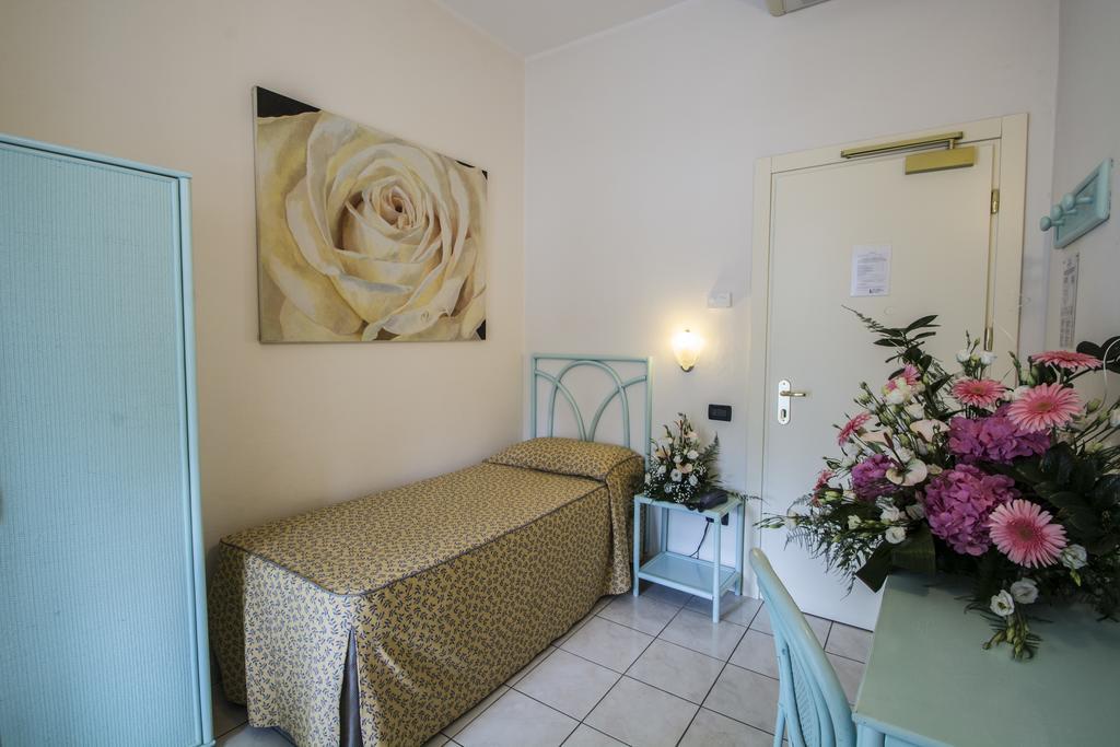 Hotel Riviera Blu Tirrenia Pokój zdjęcie