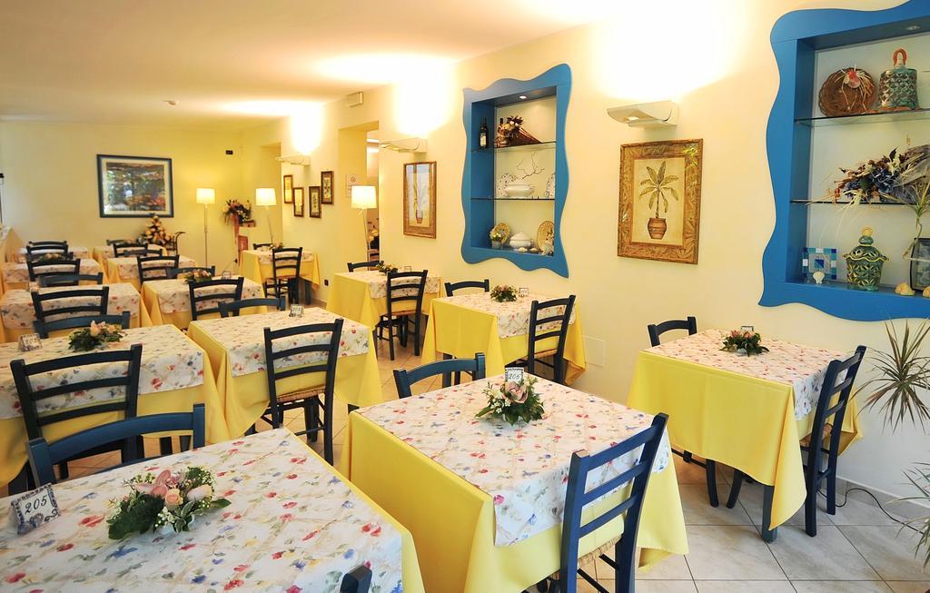Hotel Riviera Blu Tirrenia Zewnętrze zdjęcie