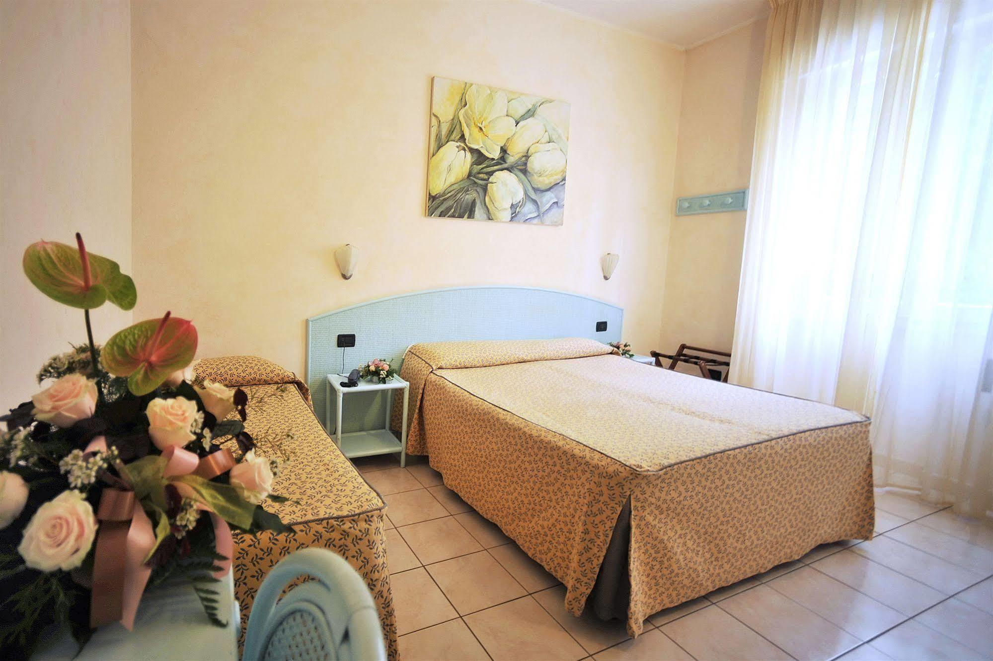 Hotel Riviera Blu Tirrenia Zewnętrze zdjęcie