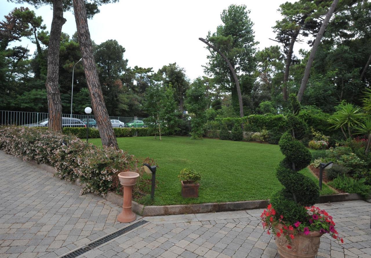 Hotel Riviera Blu Tirrenia Zewnętrze zdjęcie